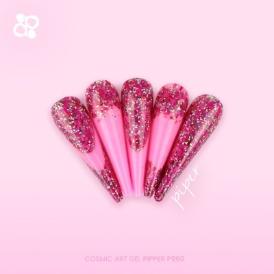 Unhas postiças em gel com glitter rosa, vermelho e prata com fundo rosa claro