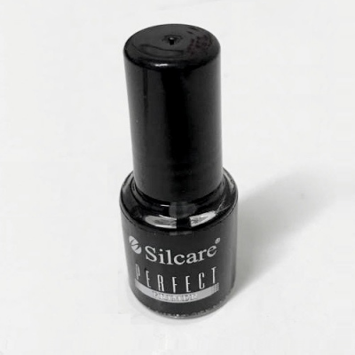 Frasco de verniz de unhas preto Silcare Perfect
