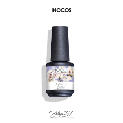 Frasco de verniz de unhas INOCOS com rótulo floral e texto À flor da pele