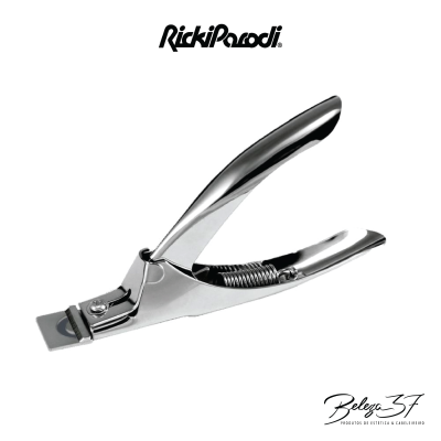 Unha aparadora metálica prateada com mola e lâmina