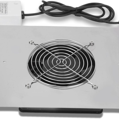 Ventoinha de refrigeração metálica para portátil com transformador e cabo preto