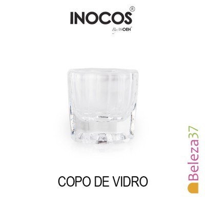 Copo de vidro transparente com texto INOCOS e COPO DE VIDRO