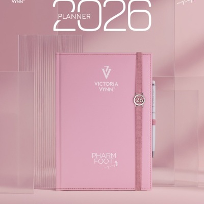 planner 2026 Victoria Vynn cor-de-rosa com elástico e caneta
