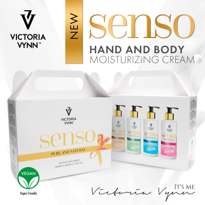 Caixa branca com quatro frascos de creme hidratante de corpo e mãos Senso Victoria Vynn