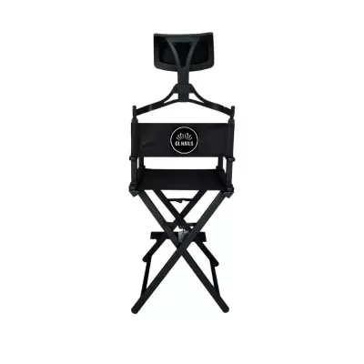 Cadeira de maquiagem preta com inscrição GLAMBS