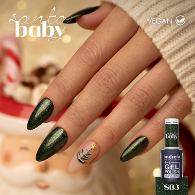 Mão com unhas verdes cintilantes e decoração natalícia com embalagem de verniz gel