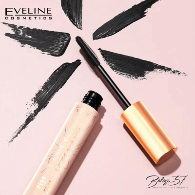 Rímel Eveline Cosmetics com pincel aberto e manchas de máscara preta