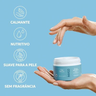 Frasco de creme azul claro com tampa branca segurado por mãos, fundo azul claro com ícones e texto explicativo