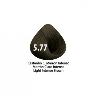 Amostra de cor de cabelo castanho claro intenso com número 5.77 e descrições em várias línguas