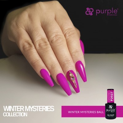 Unhas pintadas de verniz gel fúcsia com decoração e frasco de verniz gel Purple Professional