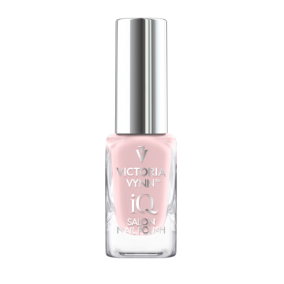 Frasco de esmalte de unhas rosa claro da Victoria Vynn com tampa prateada.