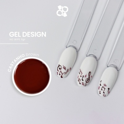 Esmalte em gel castanho com unhas artificiais brancas decoradas com notas musicais castanhas