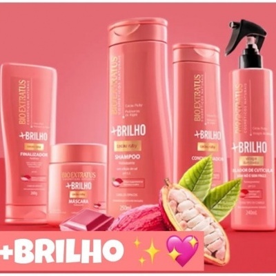 Produtos BIO EXTRATUS +BRILHO em embalagens rosa com fruta e folhas