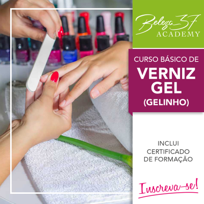 Mão sendo lixada para aplicação de verniz gel em curso da Beleza SF Academy