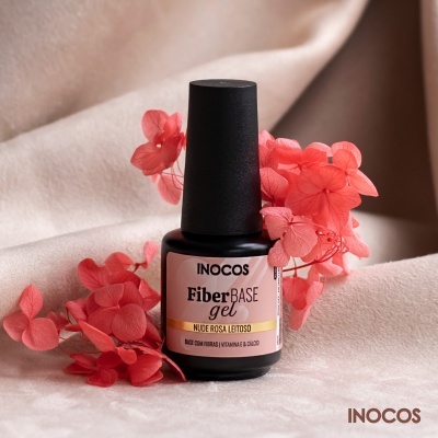 Frasco de verniz gel INOCOS Fiber BASE gel Nude rosa letoso com flores rosa e tecido bege