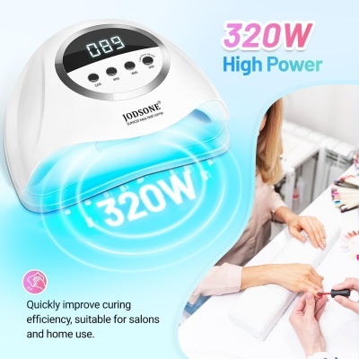 Lâmpada UV para unhas branca com visor e botões, potência 320W, em uso no salão