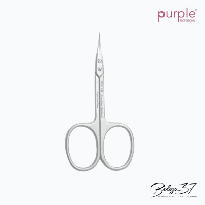 Tesoura pequena de metal prateado com lâminas finas e pontiagudas sobre fundo branco