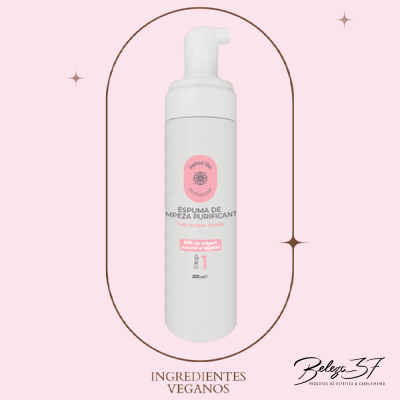 Frasco branco de espuma de limpeza com rótulo rosa e texto em fundo rosa claro