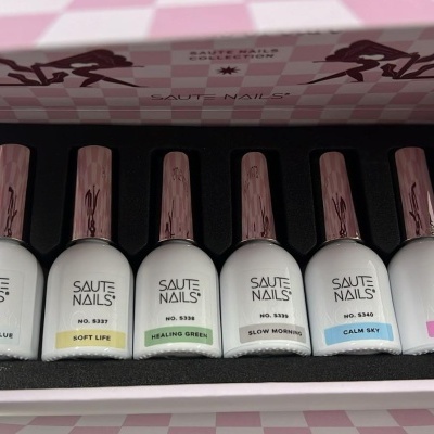 Conjunto de vernizes de unhas SAUTE NAILS em caixa rosa xadrez