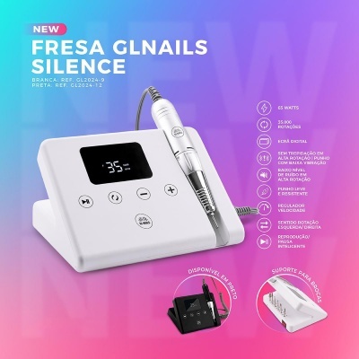 Máquina de manicure eléctrica branca com ecrã digital e caneta ligada, em fundo cor-de-rosa e azul com texto técnico.