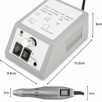 Máquina elétrica cinzenta e branca com botões e especificações técnicas