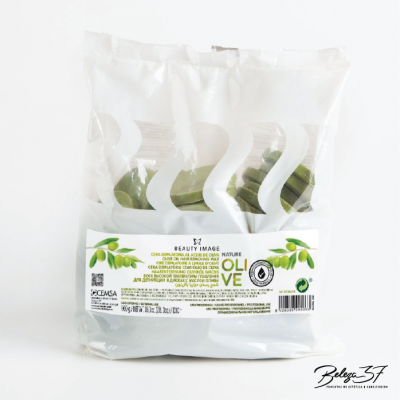 Pacote branco com cápsulas verdes de óleo de oliva e etiqueta detalhada