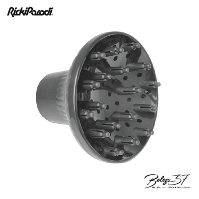 Difusor de secador de cabelo preto com pontas cilíndricas e texto RickiParodi e Beleza57