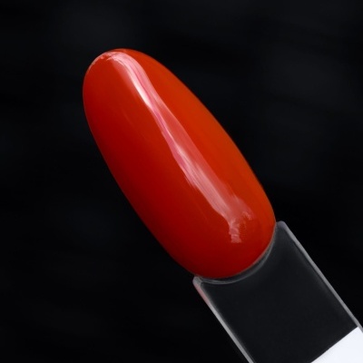 Seta de teste com verniz de unhas vermelho