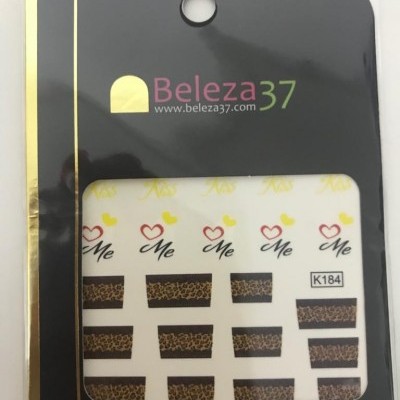 Autocolantes para unhas com padrão leopardo e texto Me em embalagem preta Beleza37