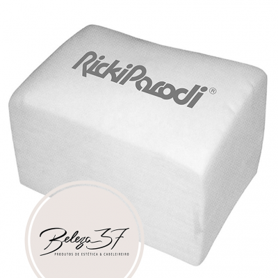 Bloco de espuma branco com a marca RickiParodi