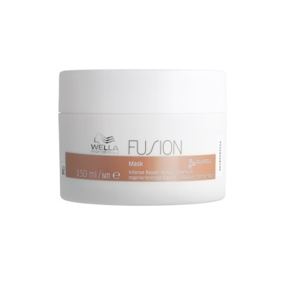 Recipiente branco de máscara capilar Wella Fusion 150 ml
