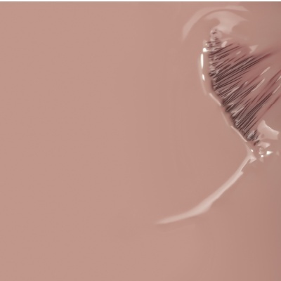 Balão metálico rosa em forma de coração com fundo rosa