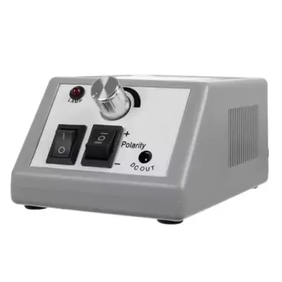 Aparelho eletrónico cinzento com botões e botão rotativo