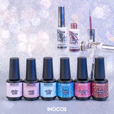 Frascos de verniz de unhas INOCOS em várias cores com frascos transparentes de topper e glitter ao fundo