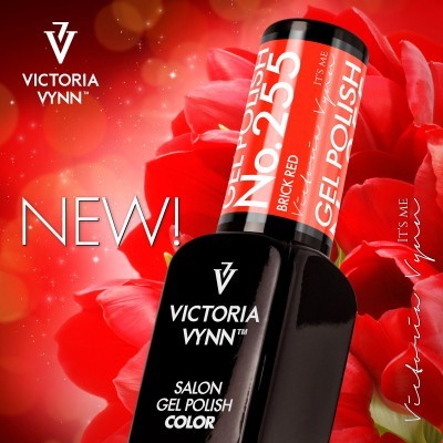 Frasco de verniz gel Victoria Vynn vermelho com flores vermelhas ao fundo