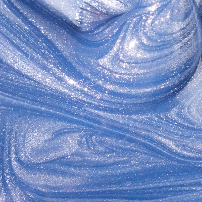 Verniz ou gel manicure azul cintilante com partículas brilhantes