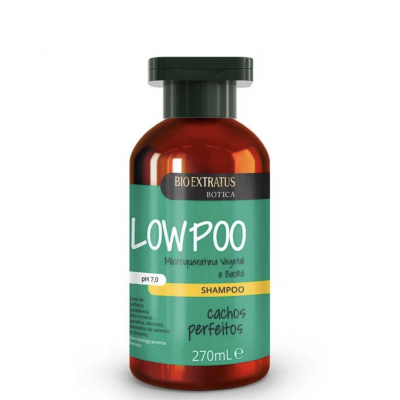 Frasco de shampoo Bio Extratus Low Poo para cachos perfeitos