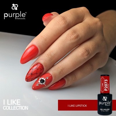 Mão com unhas vermelhas e decoradas com verniz gel da marca Purple Professional