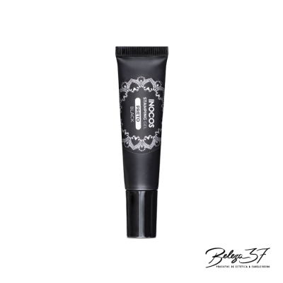 Tubo preto de tinta para sobrancelhas INOCOS preto, fundo branco