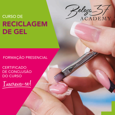 Curso de reciclagem de gel com aplicação de esmalte gel cor rosa