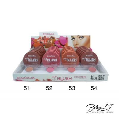 Expositor de blushes em tons rosa e pêssego com embalagem plástica e suporte branco.