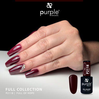 Mão com unhas compridas em verniz gel cor vinho escuro, decoração com brilhantes, frasco de verniz gel purple P2118