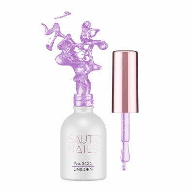 Frasco de verniz de unhas com esmalte lilás cintilante e texto SAUT NAILS No. 5131 UNICORN.