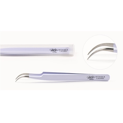Pinça curva lilás com pontas metálicas da marca WONDER LASHES e tampa