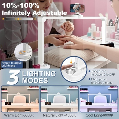 Lâmpada de mesa branca ajustável com controle de brilho e modos de luz, usada numa manicure.