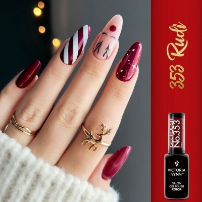 Unhas pintadas com esmalte Vitória Vynn 353 Rubi e decoração festiva