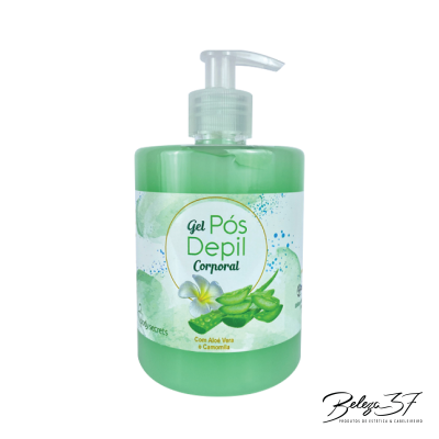 Frasco de gel verde com pump e rótulo branco e verde com texto e imagens de aloe vera