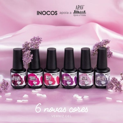 Seis frascos de verniz gel INOCOS em tecido rosa com flores lilases e corações brancos