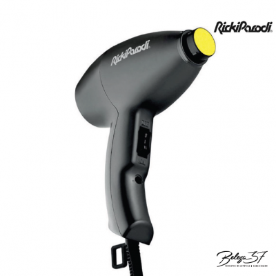 Secador de cabelo preto com botão amarelo e marca RickiParodi