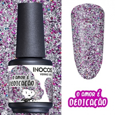 Frasco de verniz gel INOCOS com glitter rosa, prata e azul e texto O AMOR É DEDICAÇÃO